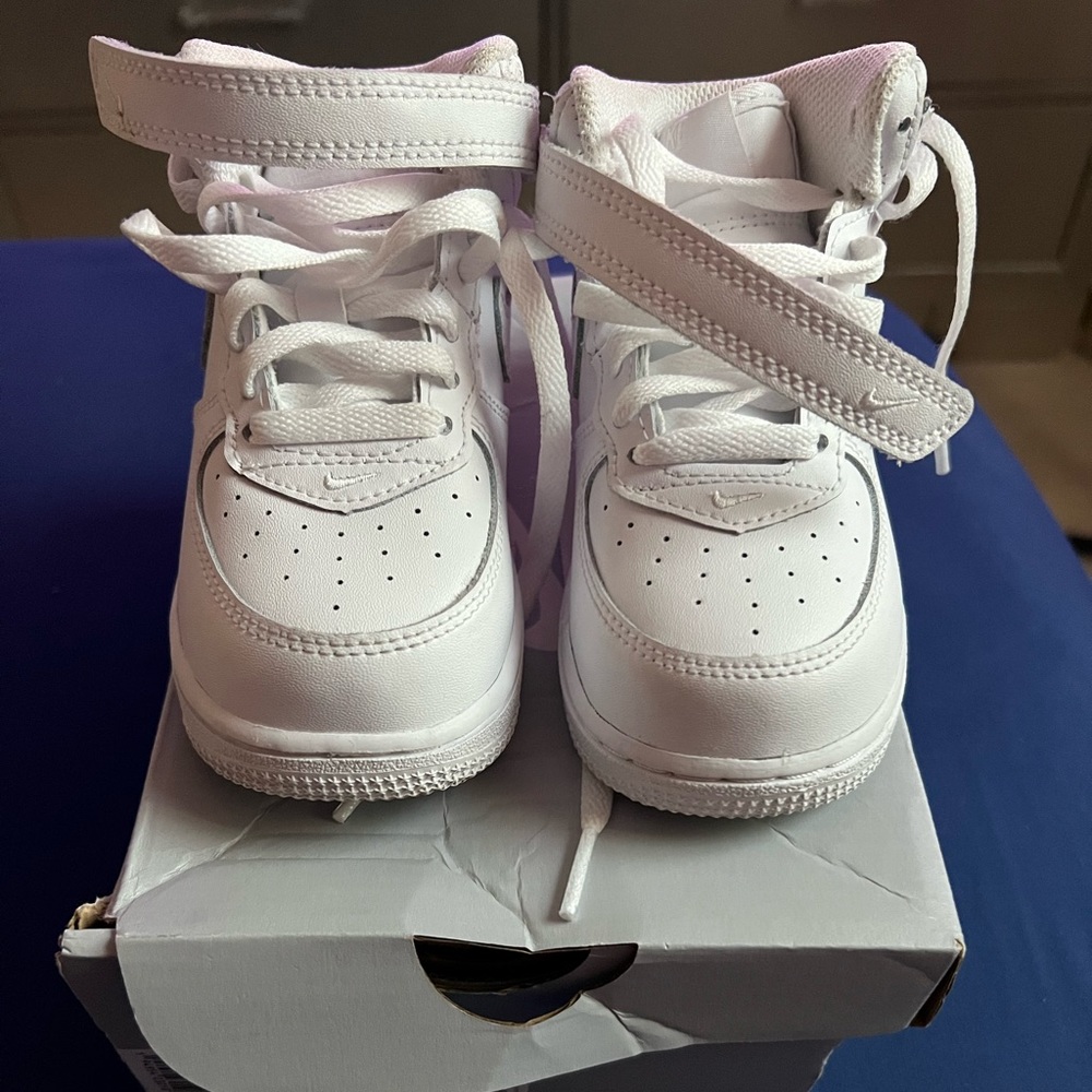 Force 1 LE (TD)